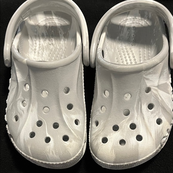 CROCS Other - CROCS Kids' Water Shoes - White Swirl